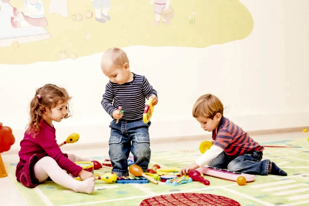 Kids playing russian group